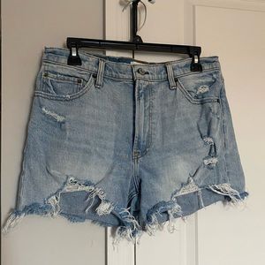 Abercrombie & Fitch 4” High Rise Mom Short